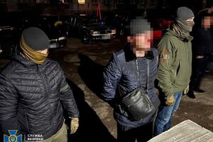 У СБУ повідомили, що підозрюваний вирішив утекти до Одеси, але його затримали