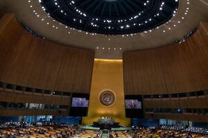 Гутерриш готов помогать Украине и РФ прекратить войну "на основе Устава ООН и международного права", отметила замгенсека ООН