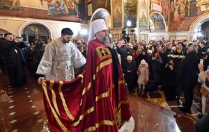 Впервые Епифаний провел богослужение в Лавре на Рождество