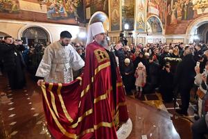 Впервые Епифаний провел богослужение в Лавре на Рождество