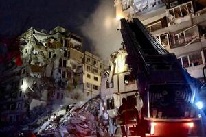 Унаслідок влучання ракети в багатоповерхівку у Дніпрі поранення дістали семеро дітей