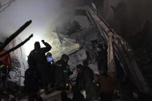 Станом на вечір 14 січня відомо про п'ятьох загиблих внаслідок ракетного удару по дев'ятиповерхівці у Дніпрі