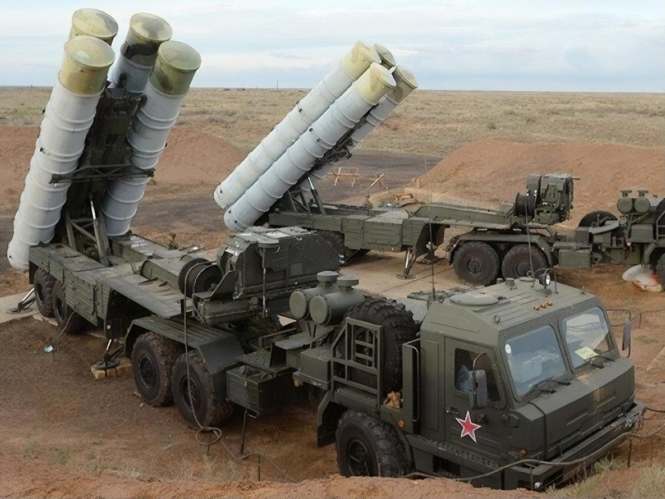 Утром 14 января РФ выпустила по Киеву ракеты типа С-300 или С-400