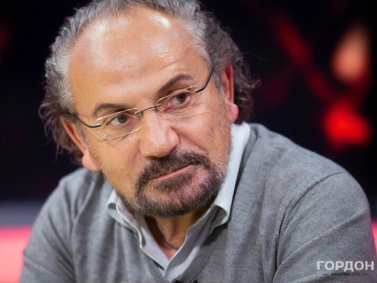 Шустер: Работая в Москве, я как-то на летучке сказал: "У<span>&nbsp;вас интересная ментальность, вас корми не хлебом, а боеголовками". Россияне обиделись. Но&nbsp;<span>отказ от империи &ndash; это как уход от героина, это ломка. Через это надо пройти<