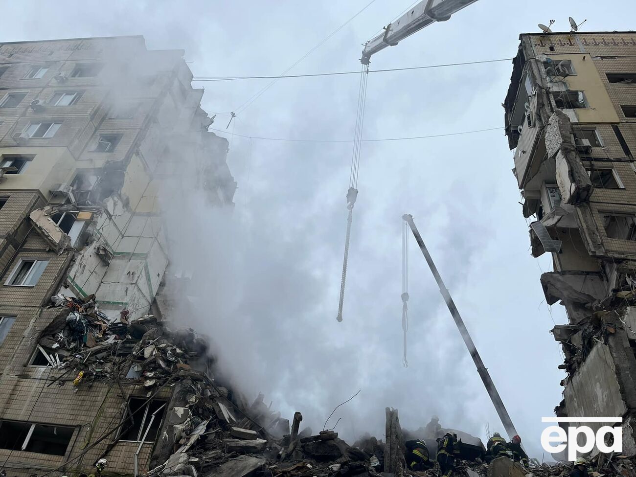 По житловому будинку у Дніпрі окупанти попередньо вдарили ракетою Х-22, зазначили в ОГПУ