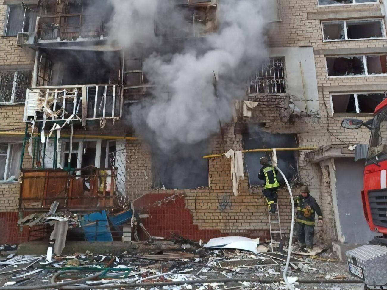 Оккупанты&nbsp;продолжили массированные обстрелы гражданской инфраструктуры Херсона, отметили в ОВА