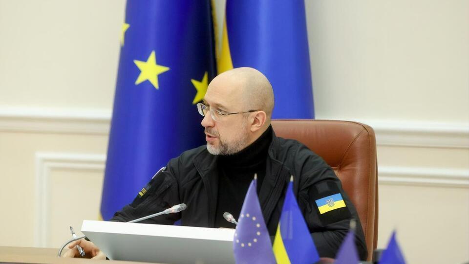 Первый транш макрофина от ЕС поможет Украине поддерживать макроэкономическую стабильность, отметил Шмыгаль