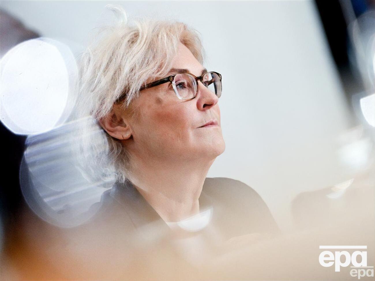 Ламбрехт 16 січня підтвердила, що вирішила піти у відставку