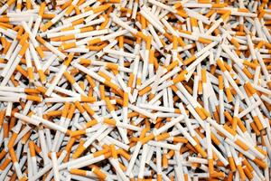 Гендиректору табачной компании сообщили о подозрении в уклонении от налогов