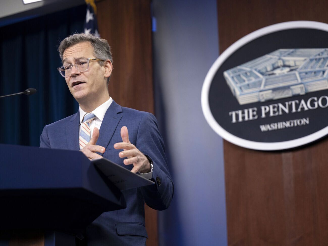 Колін Каль: Ми й далі дивитимемося на те, які важкі машини, включно з танками, є сенс надати [Україні] вчасно й у необхідній кількості