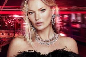 Мосс 16 января исполнилось 49 лет