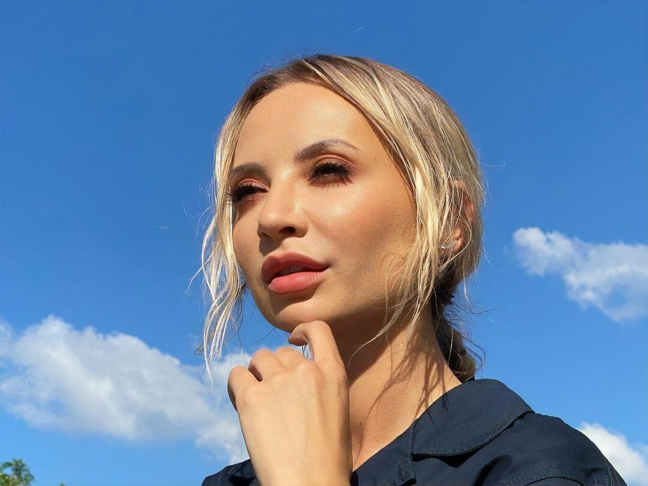 Сопонару народилася в Чернівцях