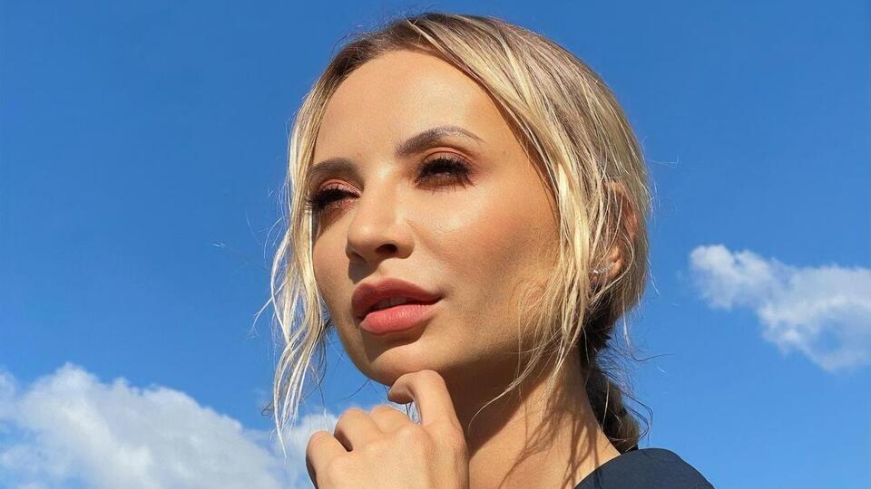 Сопонару народилася в Чернівцях