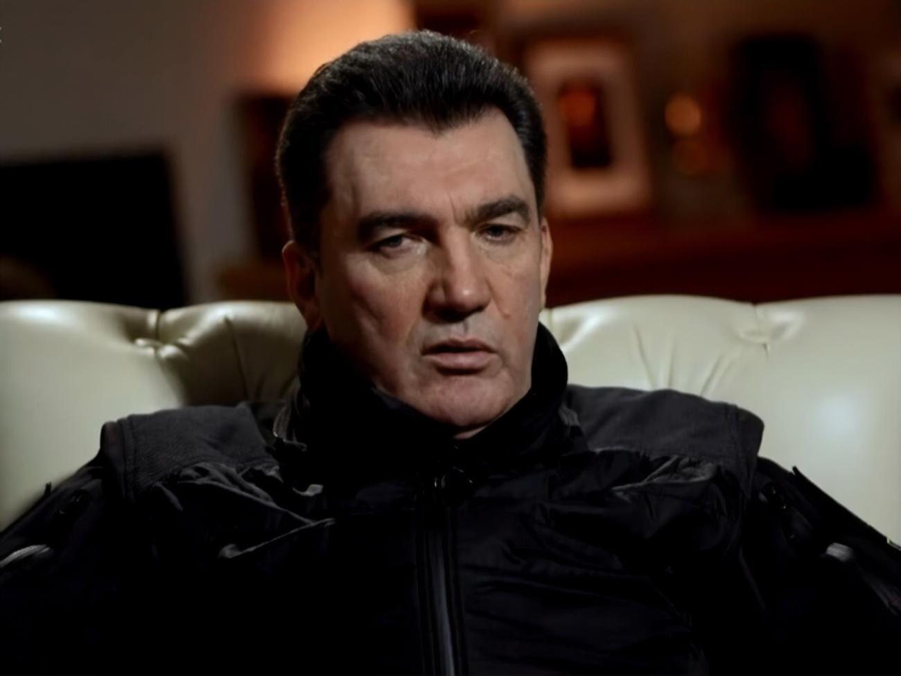 Данилов:&nbsp;Мы должны к этому готовиться, просить наших партнеров давать нам как можно больше оружия и помощи