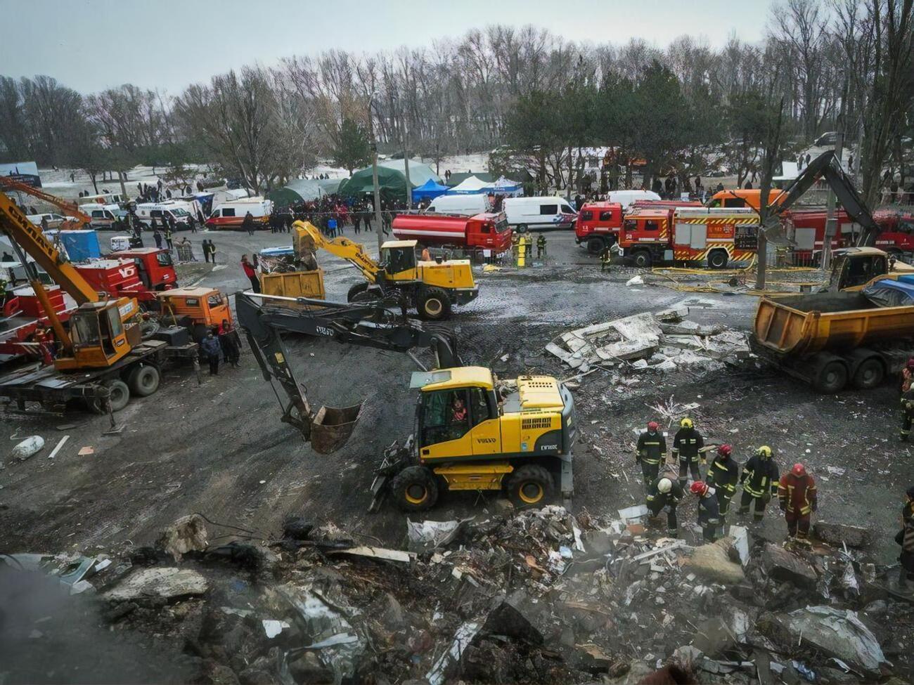 В результате атаки по многоэтажке&nbsp;разрушены 72 квартиры и повреждены еще более 230
