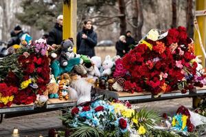 Приблизно 20 людей після ракетної атаки РФ по Дніпру вважають зниклими безвісти, зазначив Філатов