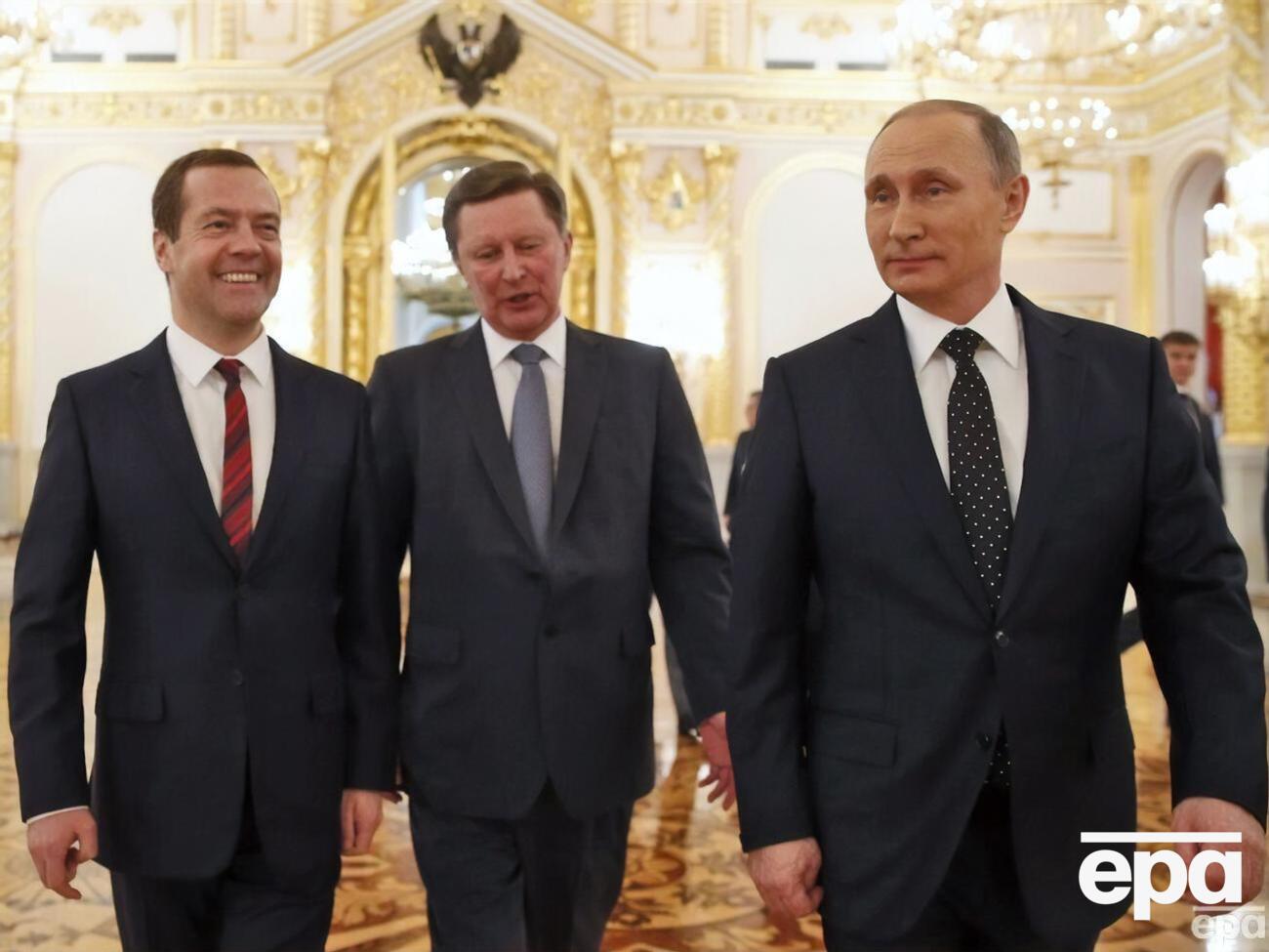 За інформацією журналіста, перед виборами 2008 року Путін обирав собі наступника між Медведєвим та Івановим