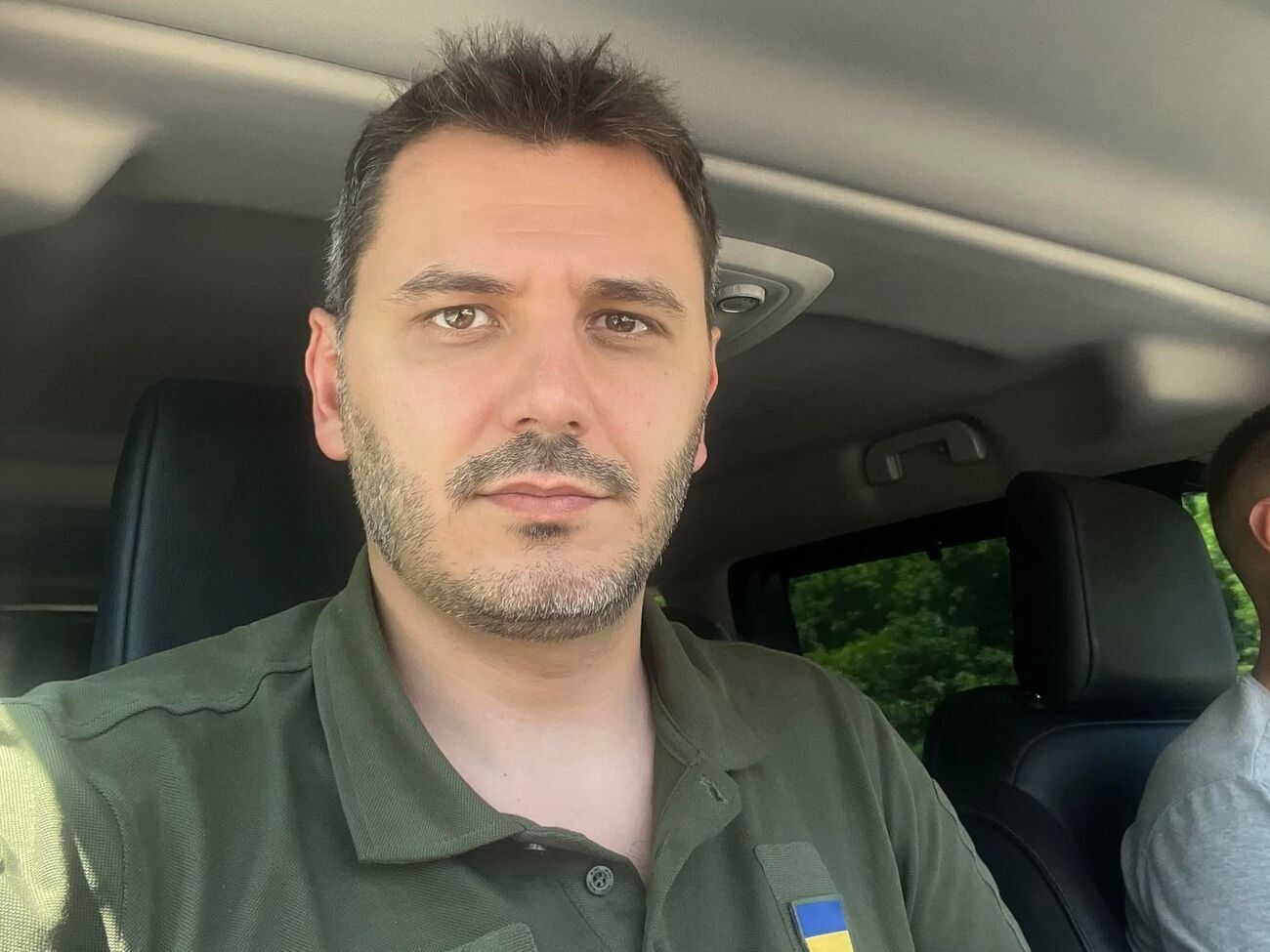 Монастырский был порядочным человеком и патриотом. Он не занимался пиаром, политикой или интригами, а просто работал на нашу победу