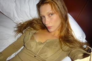 Восени 2022 року Беллі Хадід виповнилося 26 років