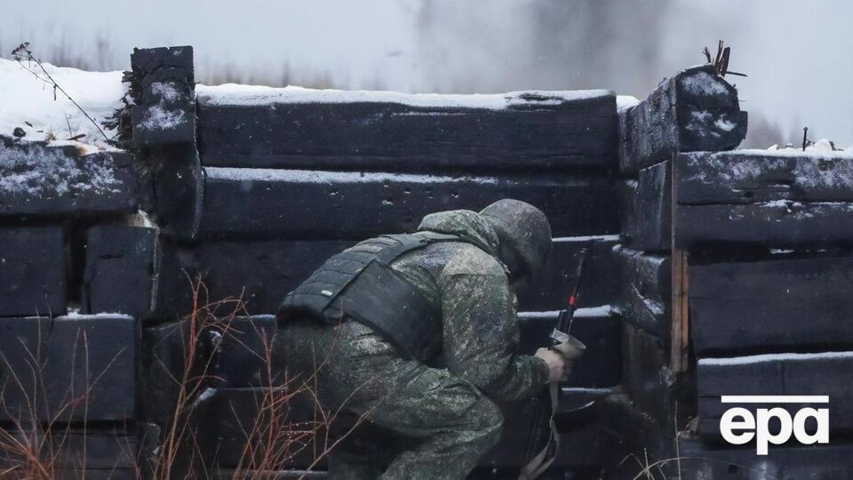 Російський військовий тікав з автоматом