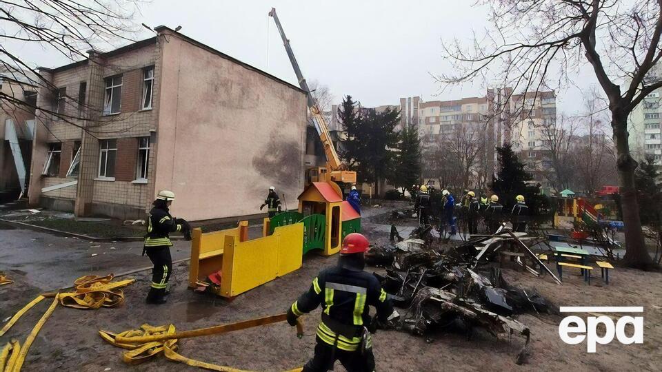 Вертолет рухнул возле детского сада