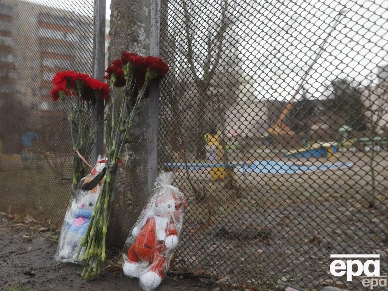 Уранці 18 січня поблизу дитячого садка у Броварах упав вертоліт, який належав ДСНС України
