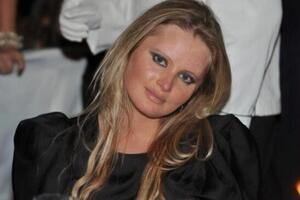 Ведуча лікувалася від наркотичної та алкогольної залежності, а на життя заробляла ескортом