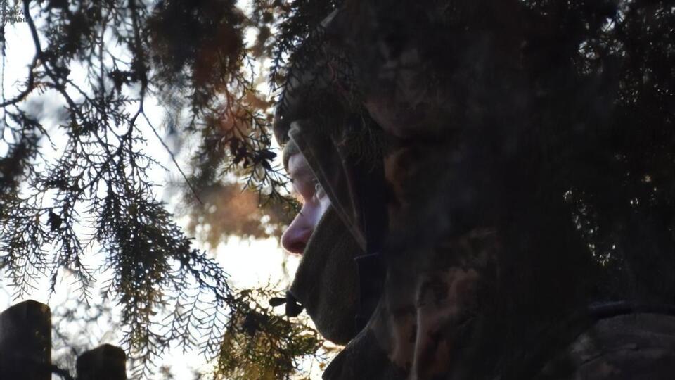 Пограничники и другие военные не позволили оккупантам обойти опорный пункт