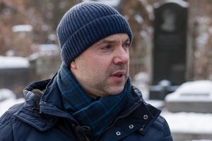 Арестович: Путин использует Пригожина в качестве пугала. "Ребята, я же еще вменяемый. Лучше со мной иметь дело. Я договороспособный. Иначе придут вот такие и будут иметь ядерное оружие. Те, которые на фоне мешков..."