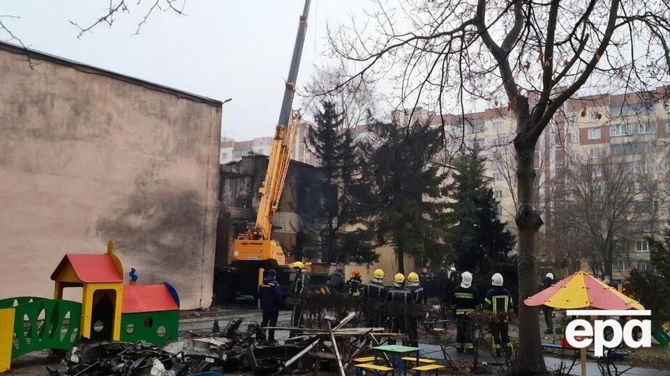 В полиции уточнили количество человек в разбившемся в Броварах вертолете