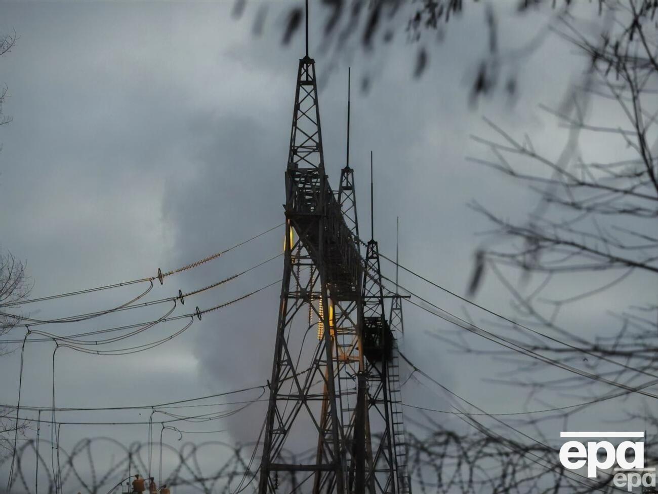 У Києві внаслідок атаки розпочали екстрені вимкнення світла, повідомив Кличко