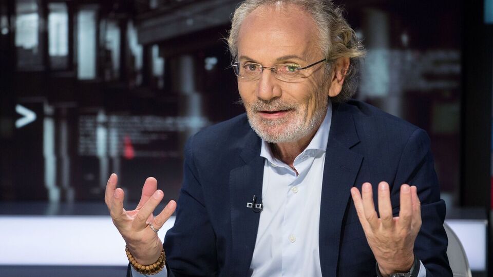 Шустер считает, что Украине придется открывать страну для мигрантов