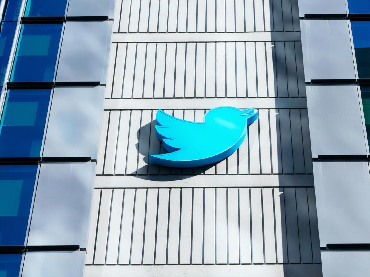 Арендодатель еще 16 декабря уведомил Twitter о том, что через пять дней компания должна оплатить аренду