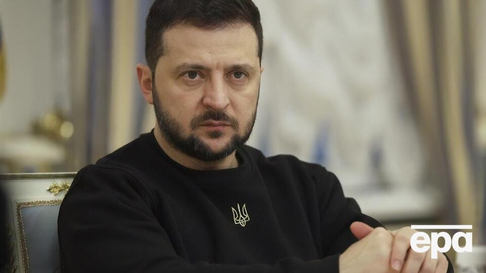 Зеленский третий раз продлил безвиз для британцев