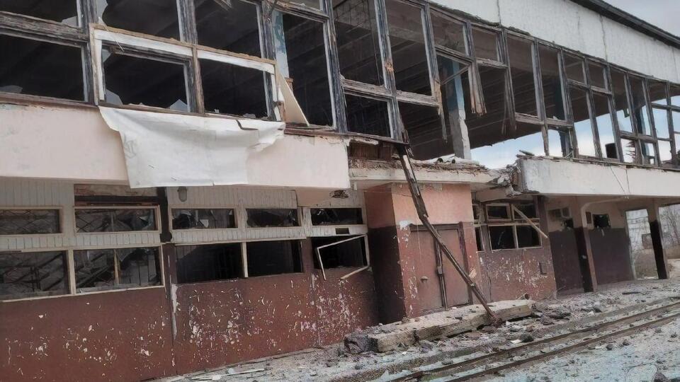 По словам Старуха, в регионе зафиксировано еще 34 разрушения гражданских объектов