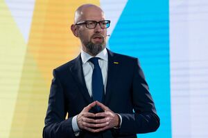 Яценюк назвав кроки, необхідні для протистояння Росії