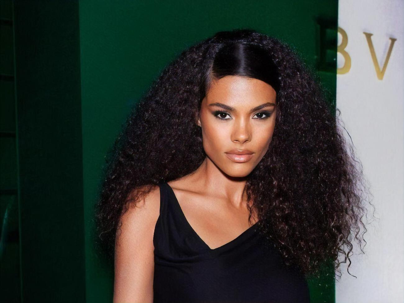 Тина Кунаки родилась в 1997 году