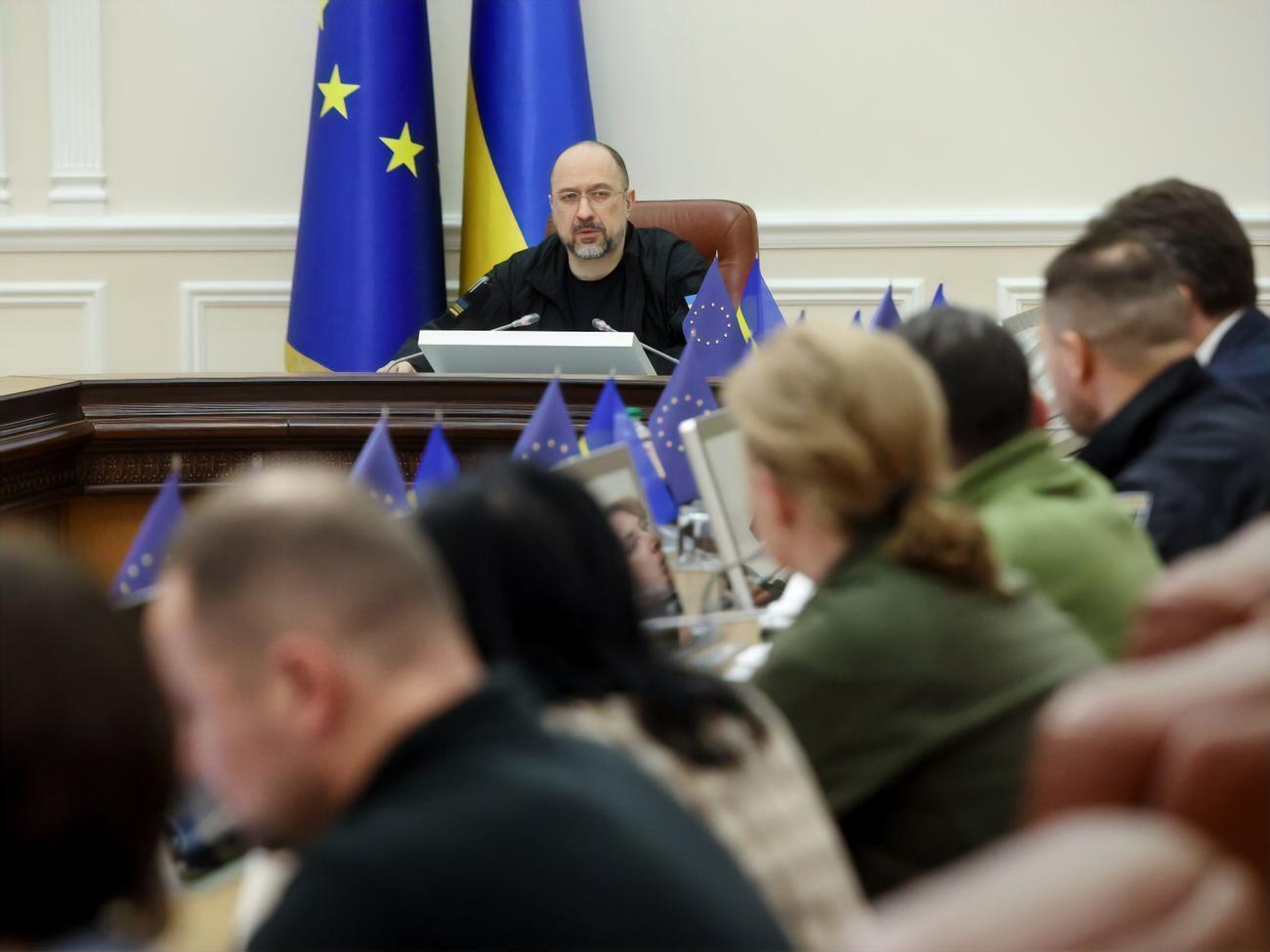 Шмигаль: Ми розпочинаємо масштабну програму відновлення України