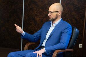 Яценюк: Мы боремся за безопасность и независимость не только Украины