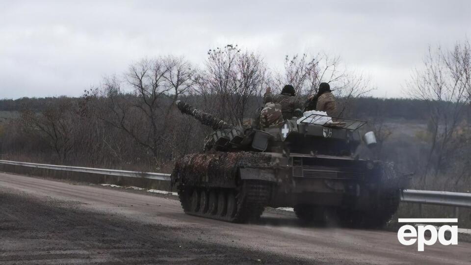 Т-80У є вдосконаленою версією танка Т-80