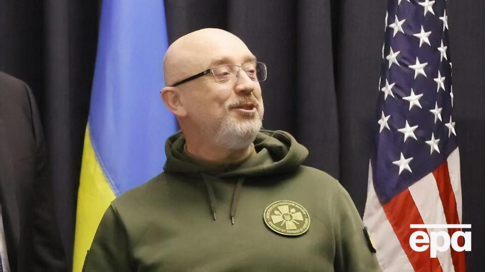 Украинские военные должны пройти обучение на системах ПВО Patriot "радикально быстрее", чем обычно, говорит Резников