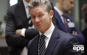 Йонсон (на фото) объяснил, что пообщался с Акаром в Германии