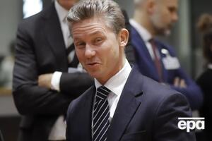 Йонсон (на фото) объяснил, что пообщался с Акаром в Германии