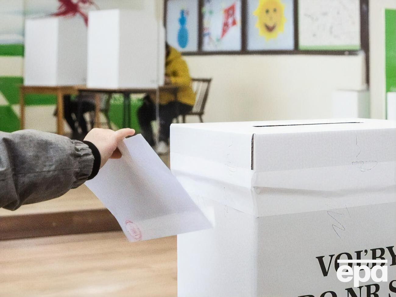 Явка на референдум становила 27,25%