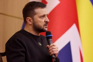 Зеленський: І не треба говорити, що "щось не готове, хтось не готовий, українцям треба ще 80 років для того, щоб зрозуміти, що таке танк". Ми не такі тупі