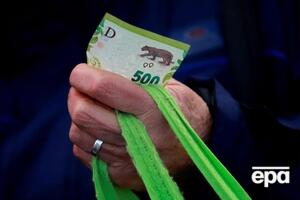 Аргентинские песо (на фото) и бразильские реалы могут уступить место новой общей валюте стран Южной Америки