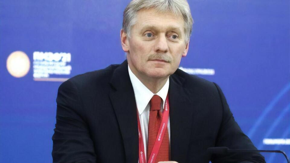 Пєсков стверджує, що указ про часткову мобілізацію у РФ діє, хоча саму мобілізацію нібито зупинили усним розпорядженням Путіна