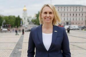 Бринк напомнила украинцам об "уроках прошлого"