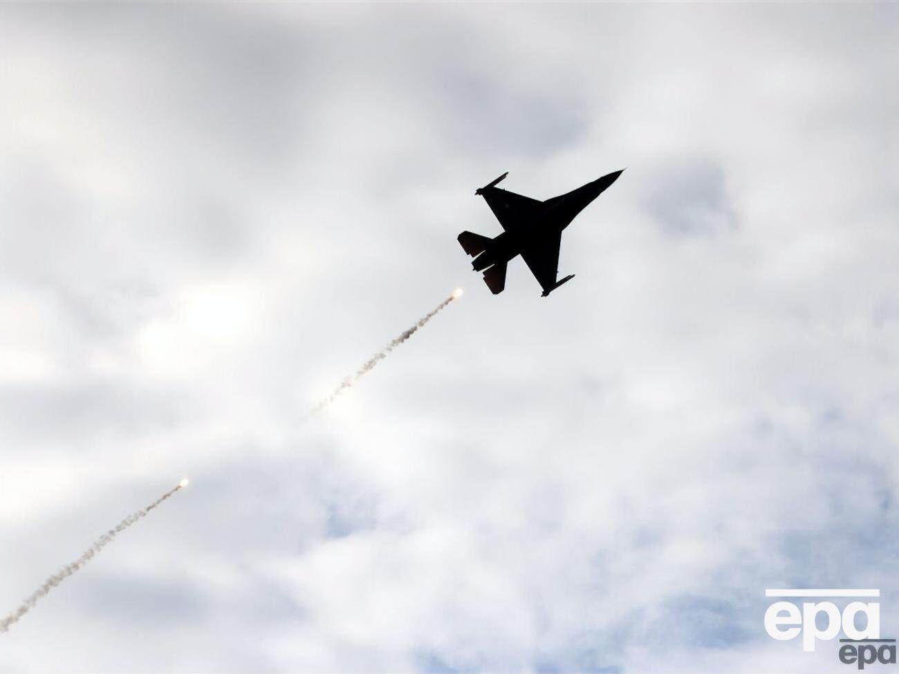 У Литві висловилися про надання військових літаків Україні