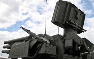 Журналисты отмечают, что "Панцирь-С1" предназначен в том числе для защиты от беспилотников